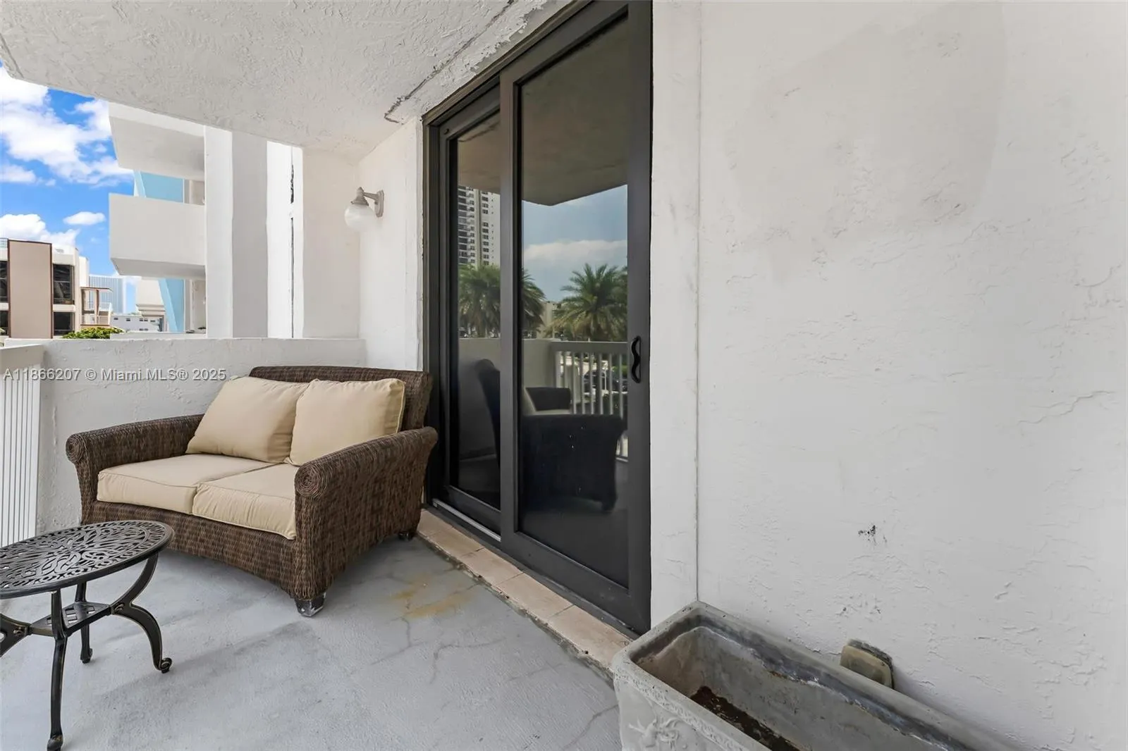 1500 S Ocean Dr, #2G
