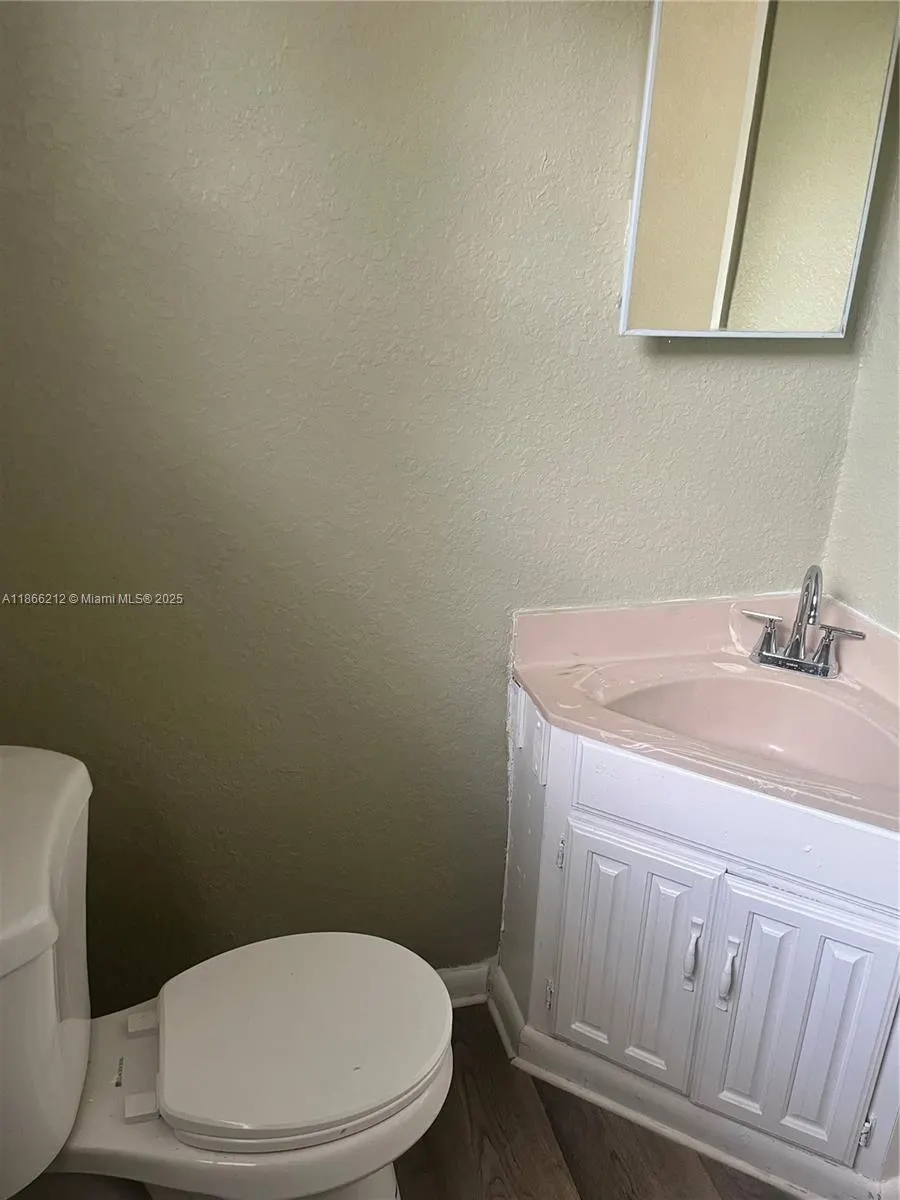 5620 NW 14th St, #5620