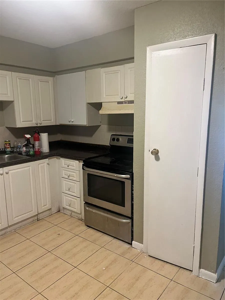 5620 NW 14th St, #5620