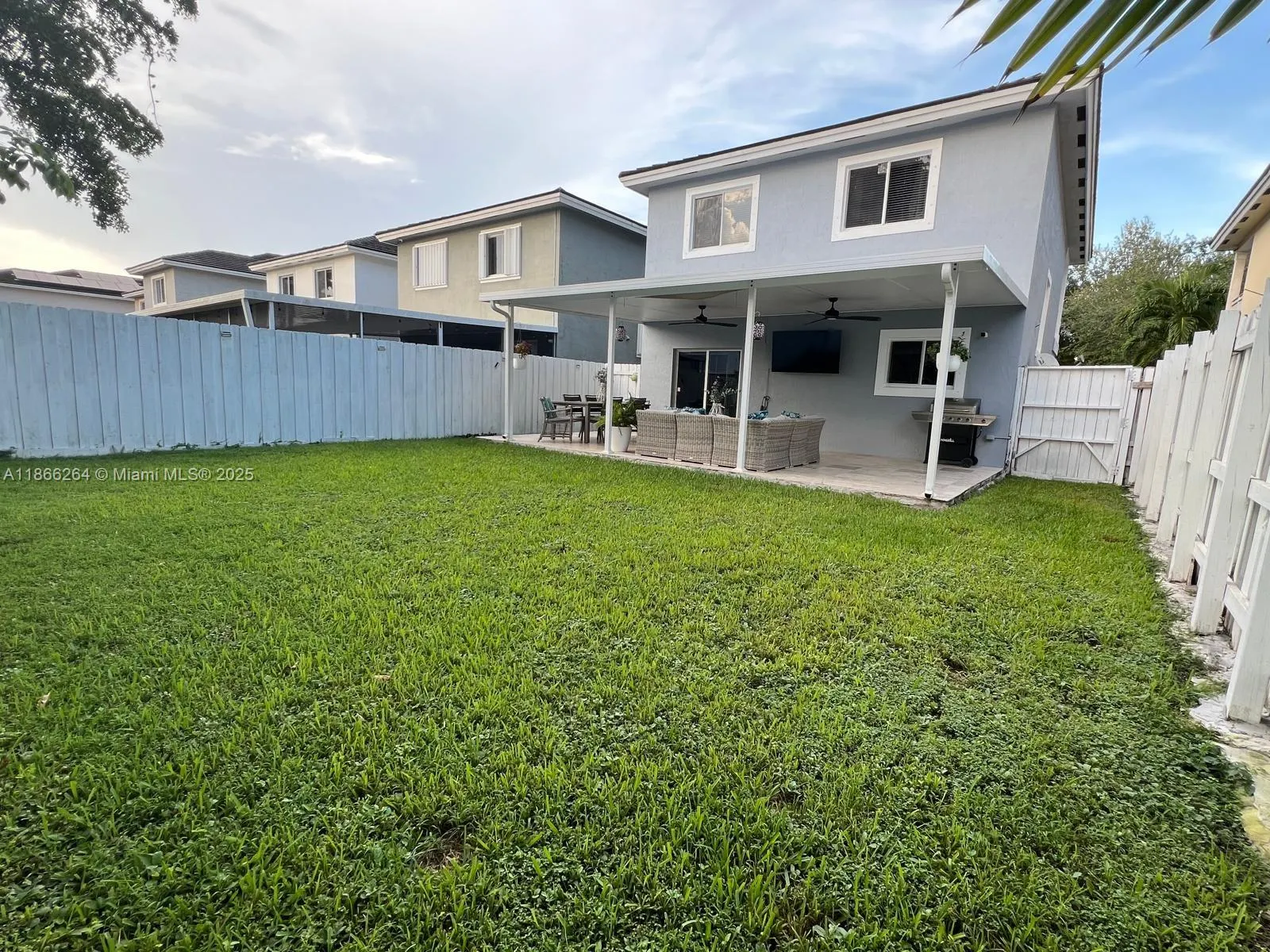 260 SE 32nd Ter