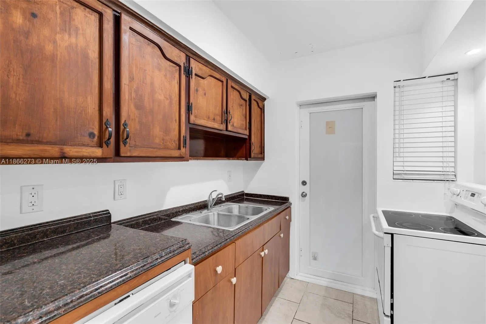 7424 Byron Ave, #2B