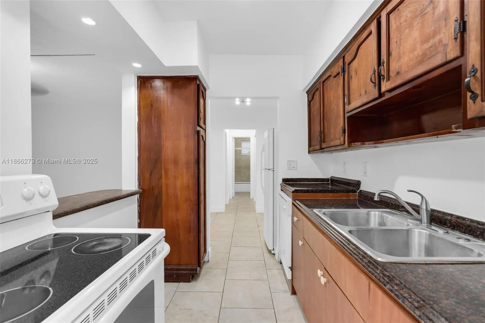 7424 Byron Ave, #2B