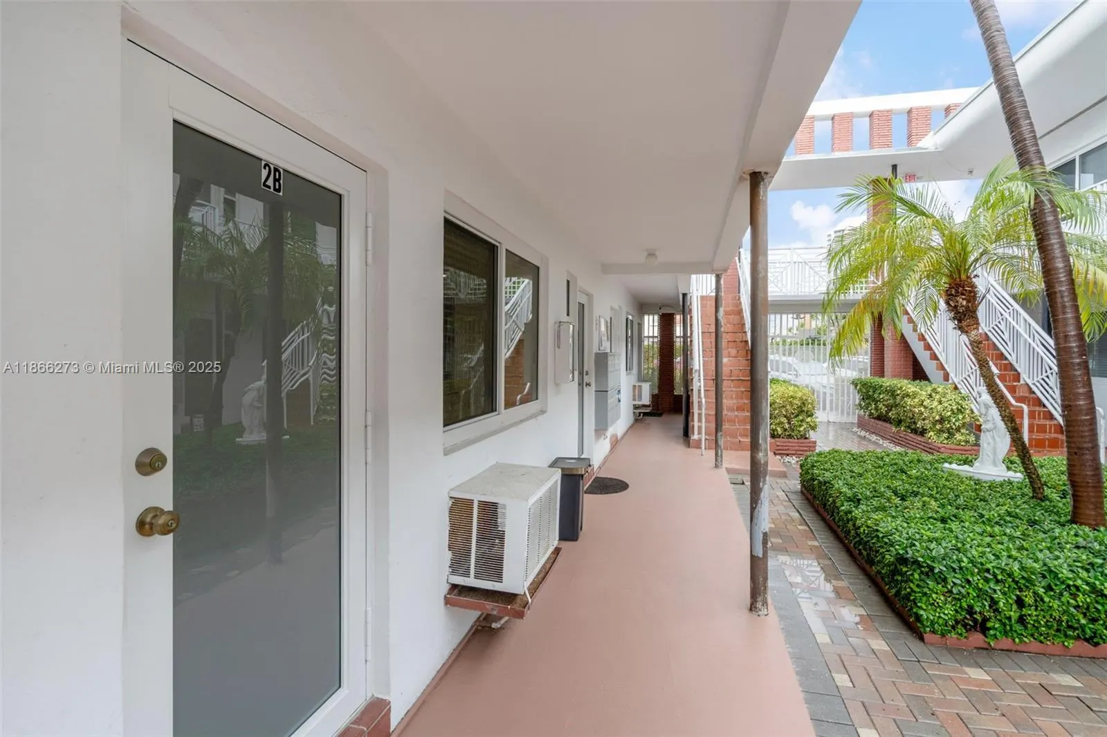 7424 Byron Ave, #2B