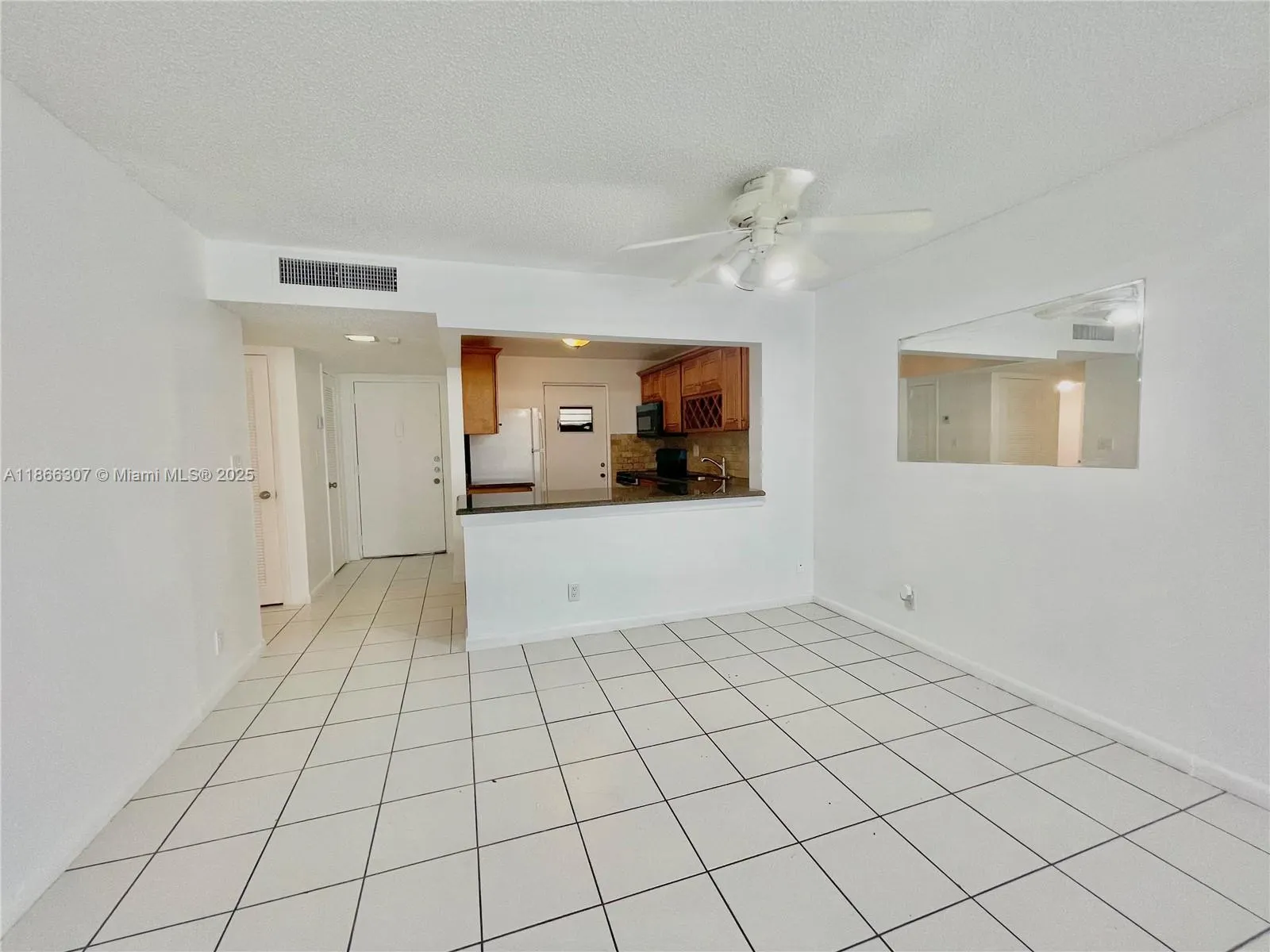 2320 S Cypress Bend Dr, #305