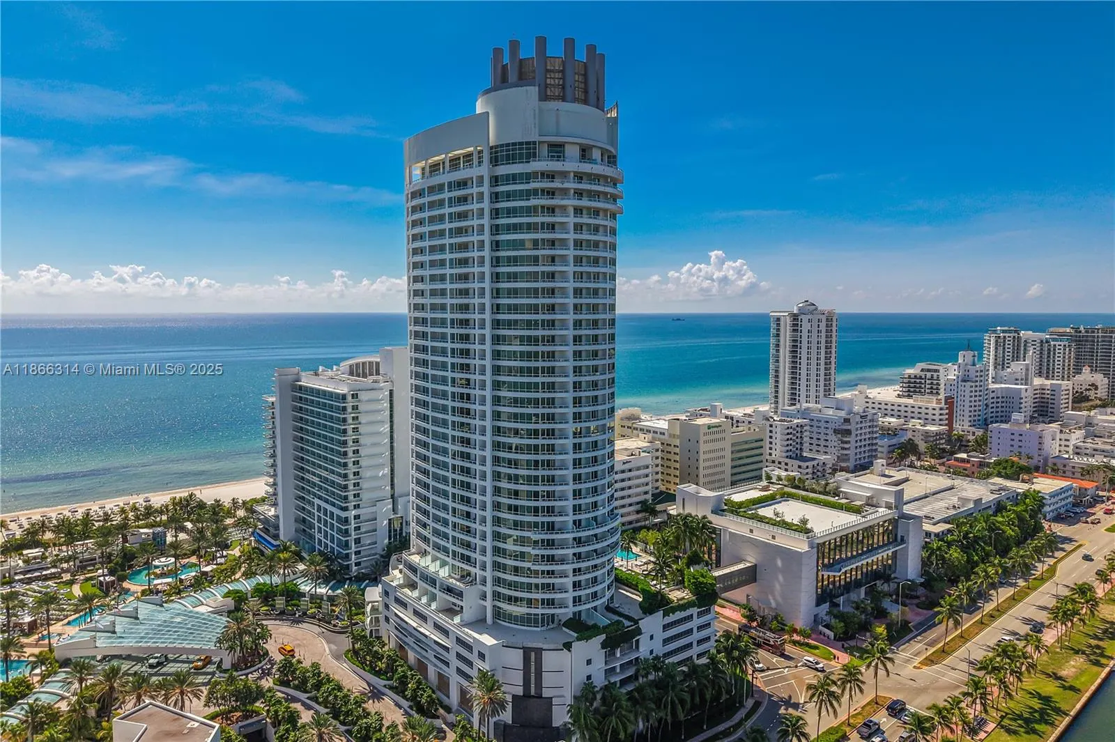 4401 Collins Ave, #2010