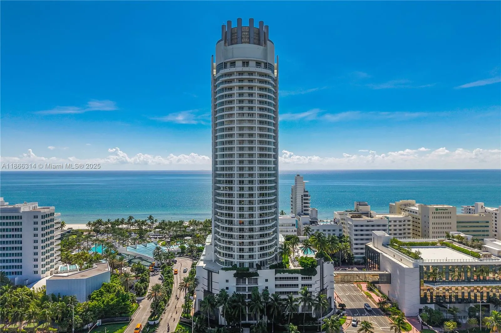 4401 Collins Ave, #2010