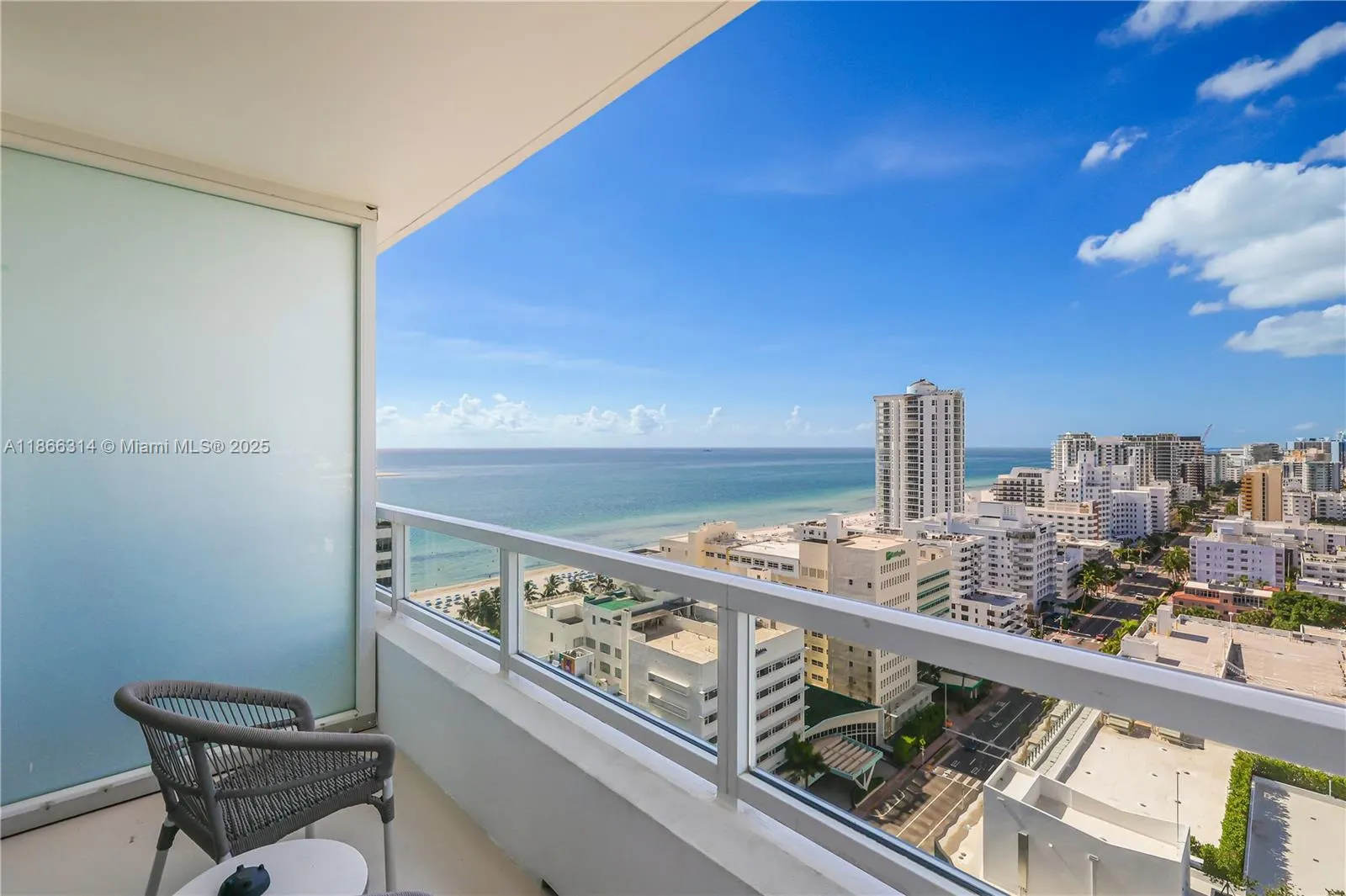 4401 Collins Ave, #2010