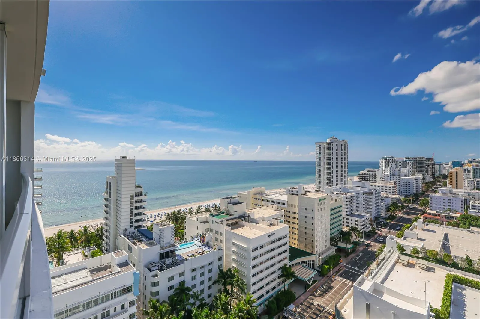 4401 Collins Ave, #2010