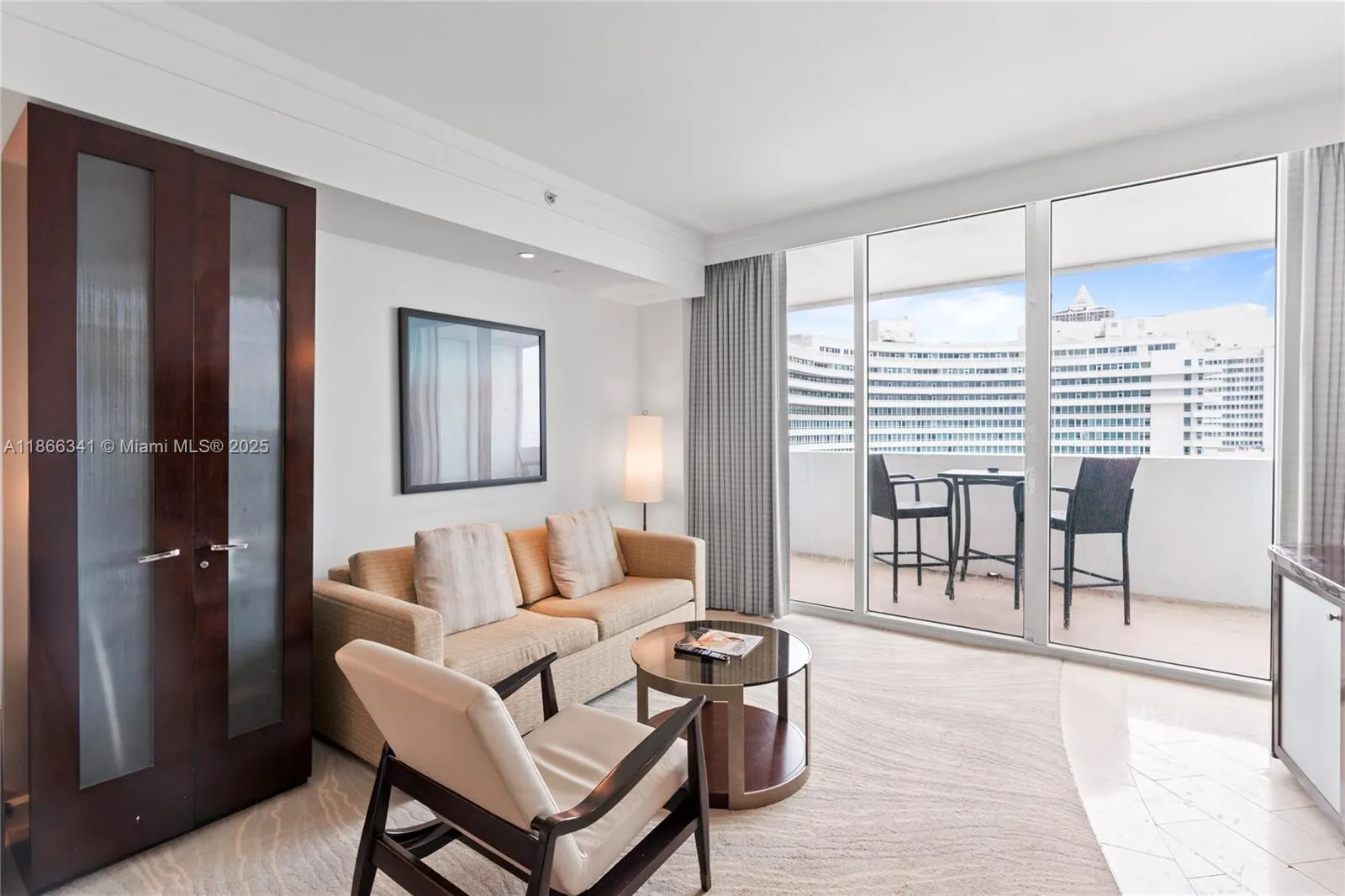4391 Collins Ave, #803