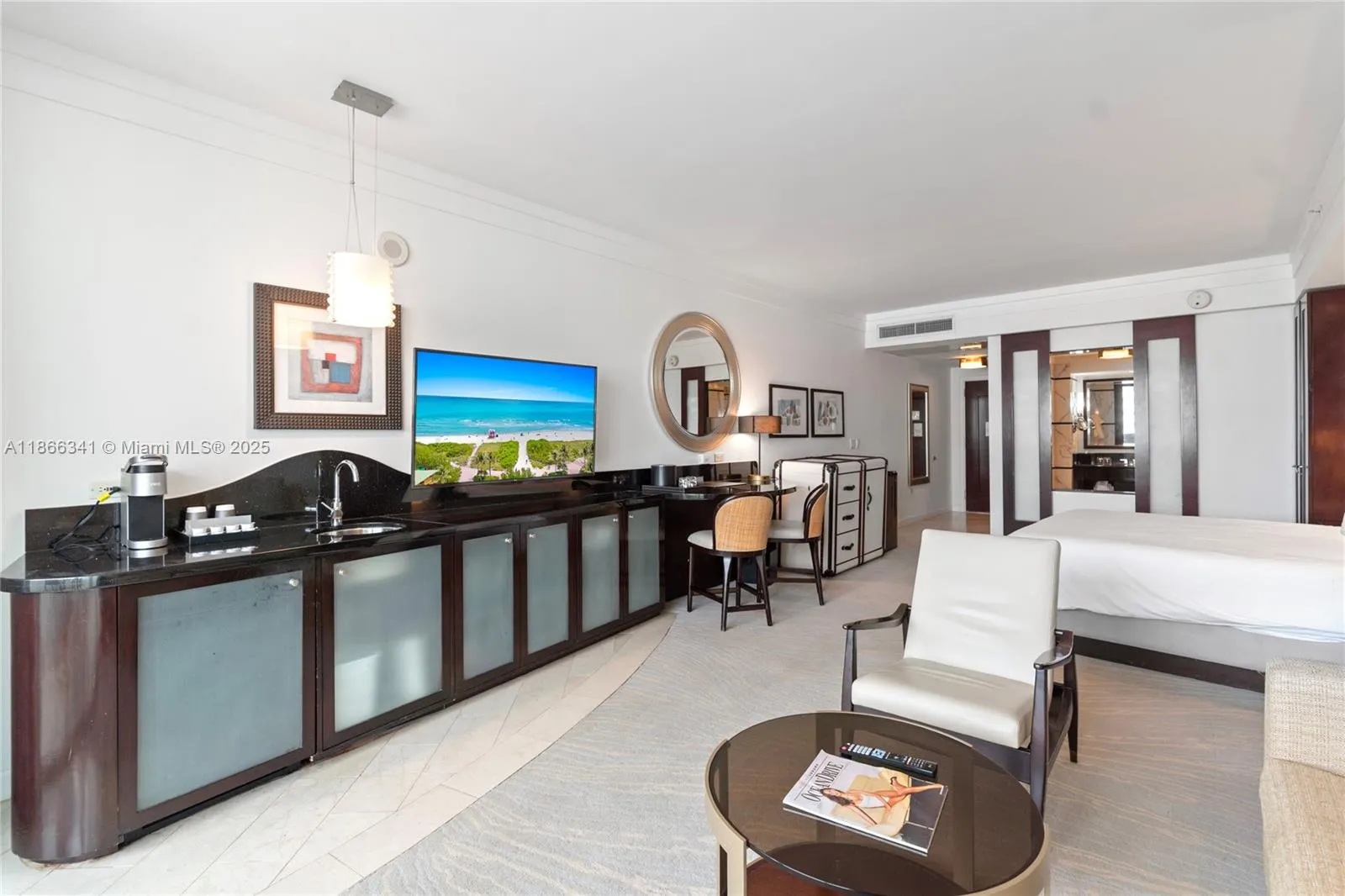 4391 Collins Ave, #803