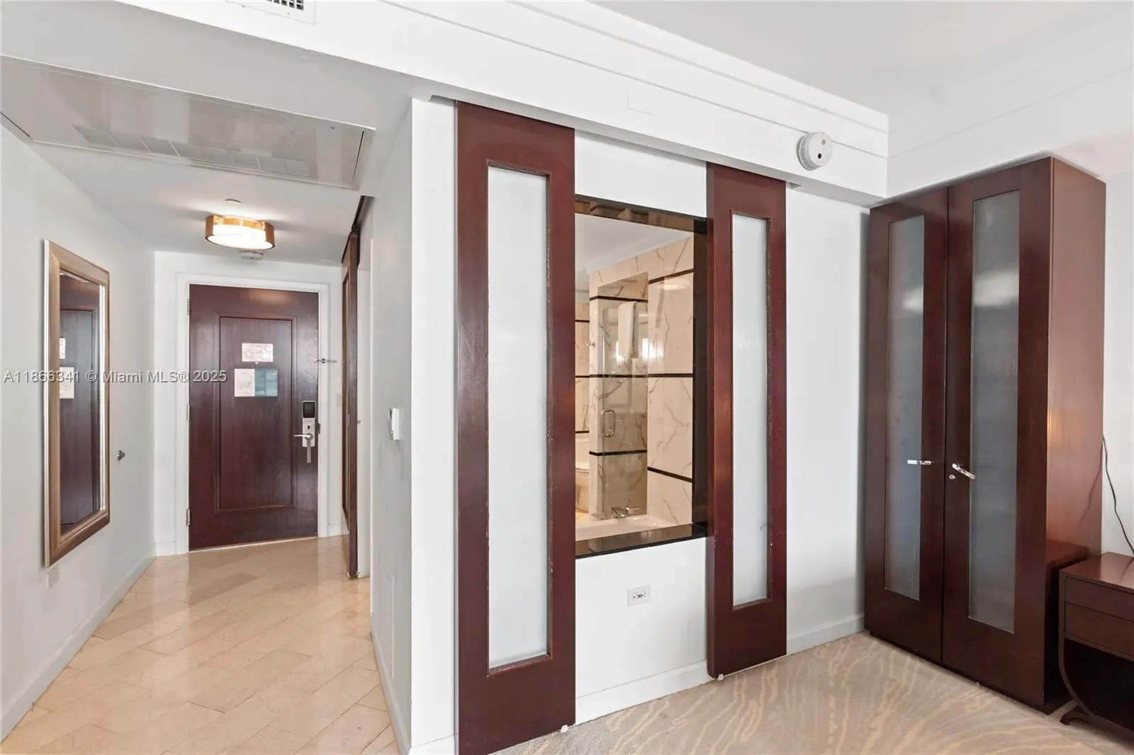 4391 Collins Ave, #803