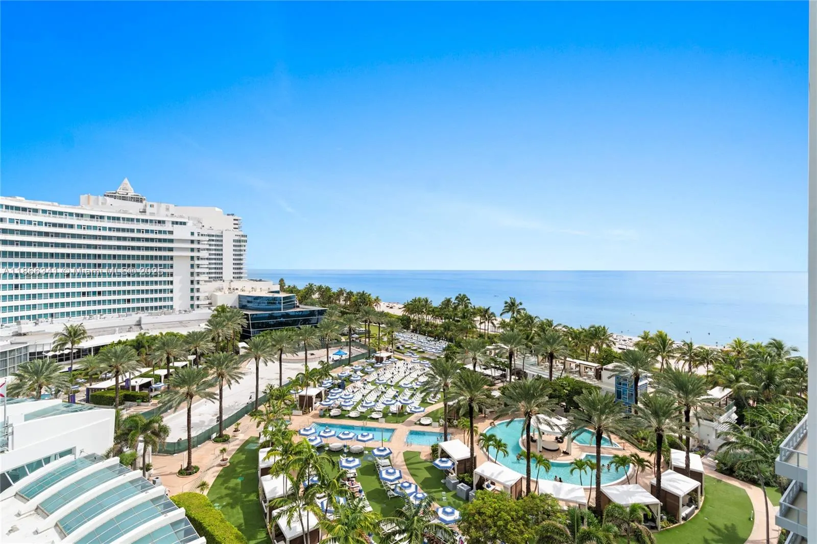 4391 Collins Ave, #803