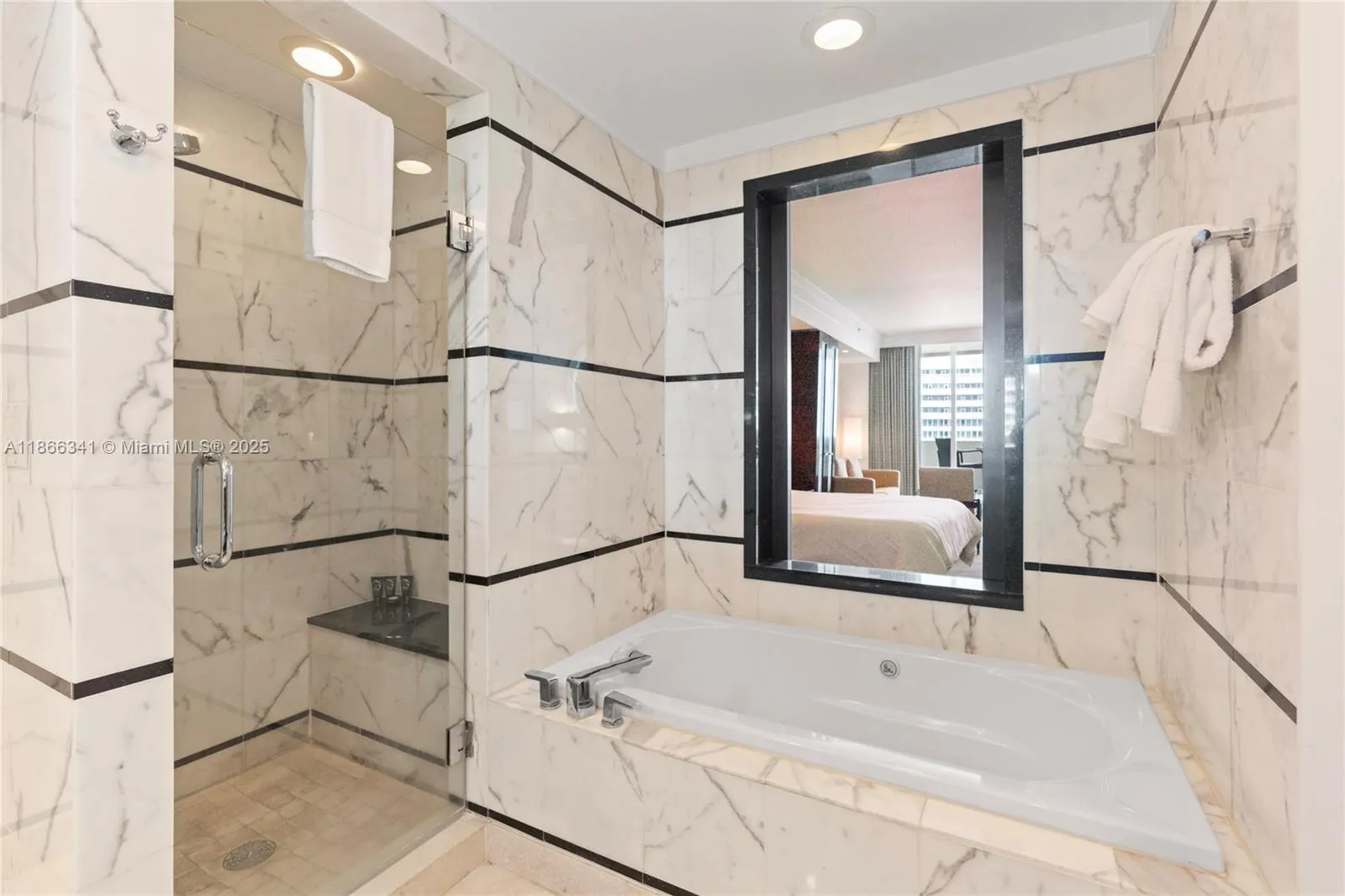 4391 Collins Ave, #803