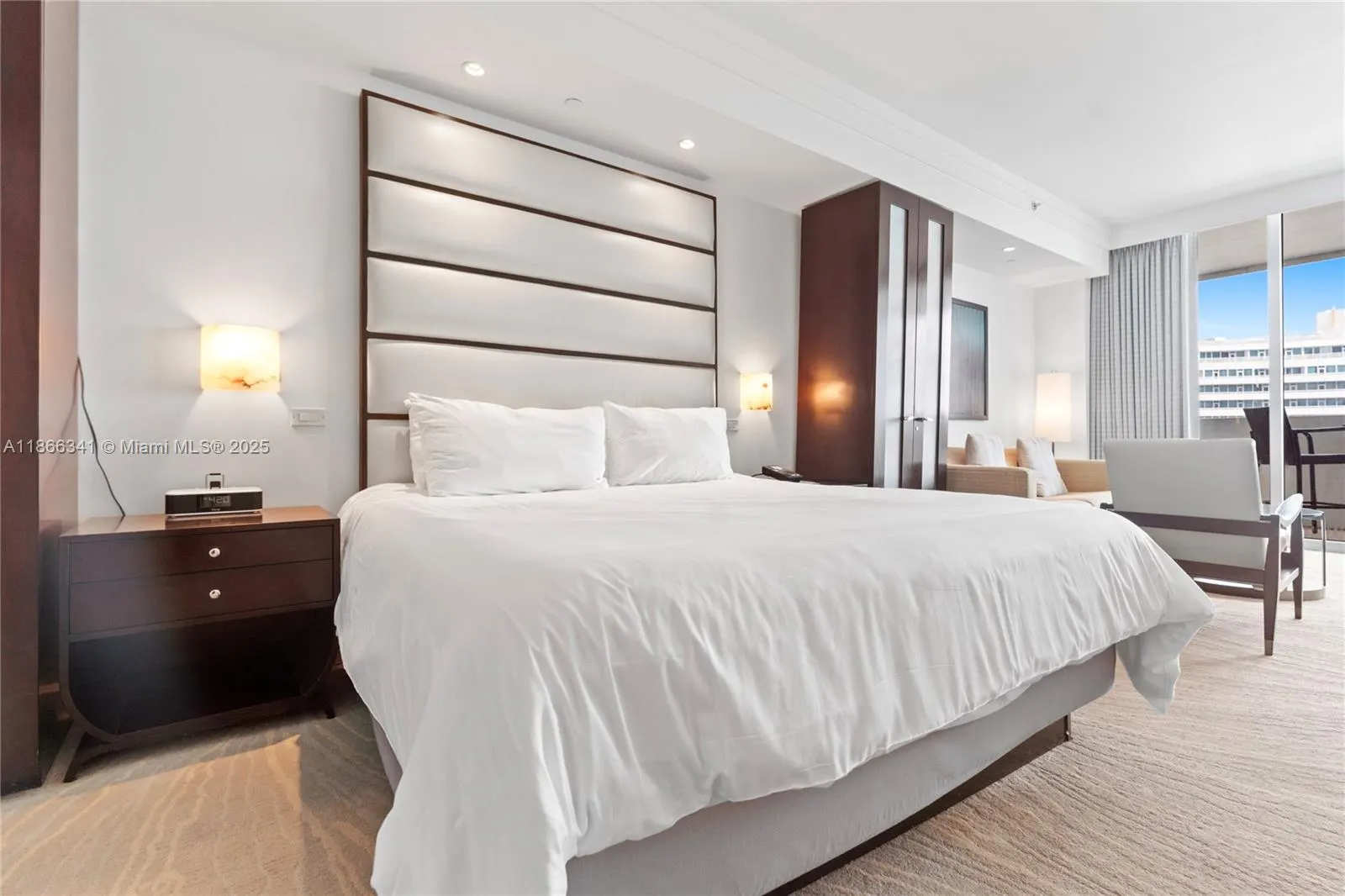 4391 Collins Ave, #803