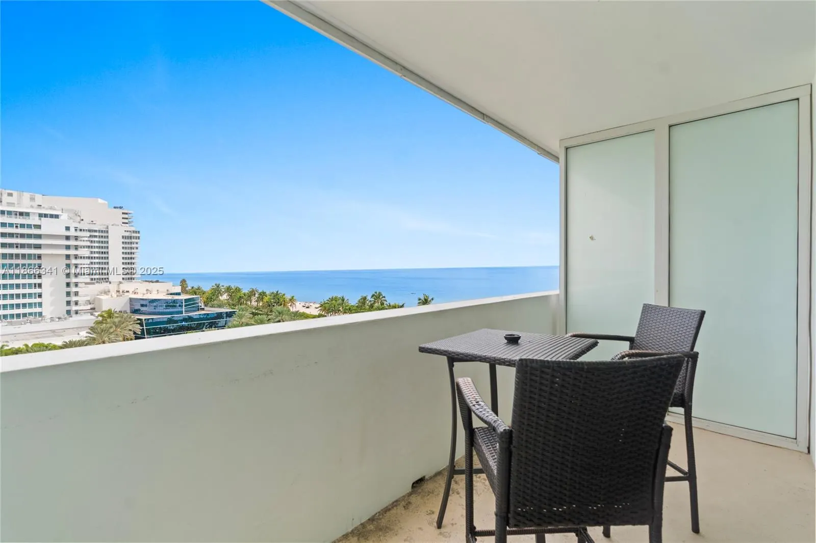 4391 Collins Ave, #803