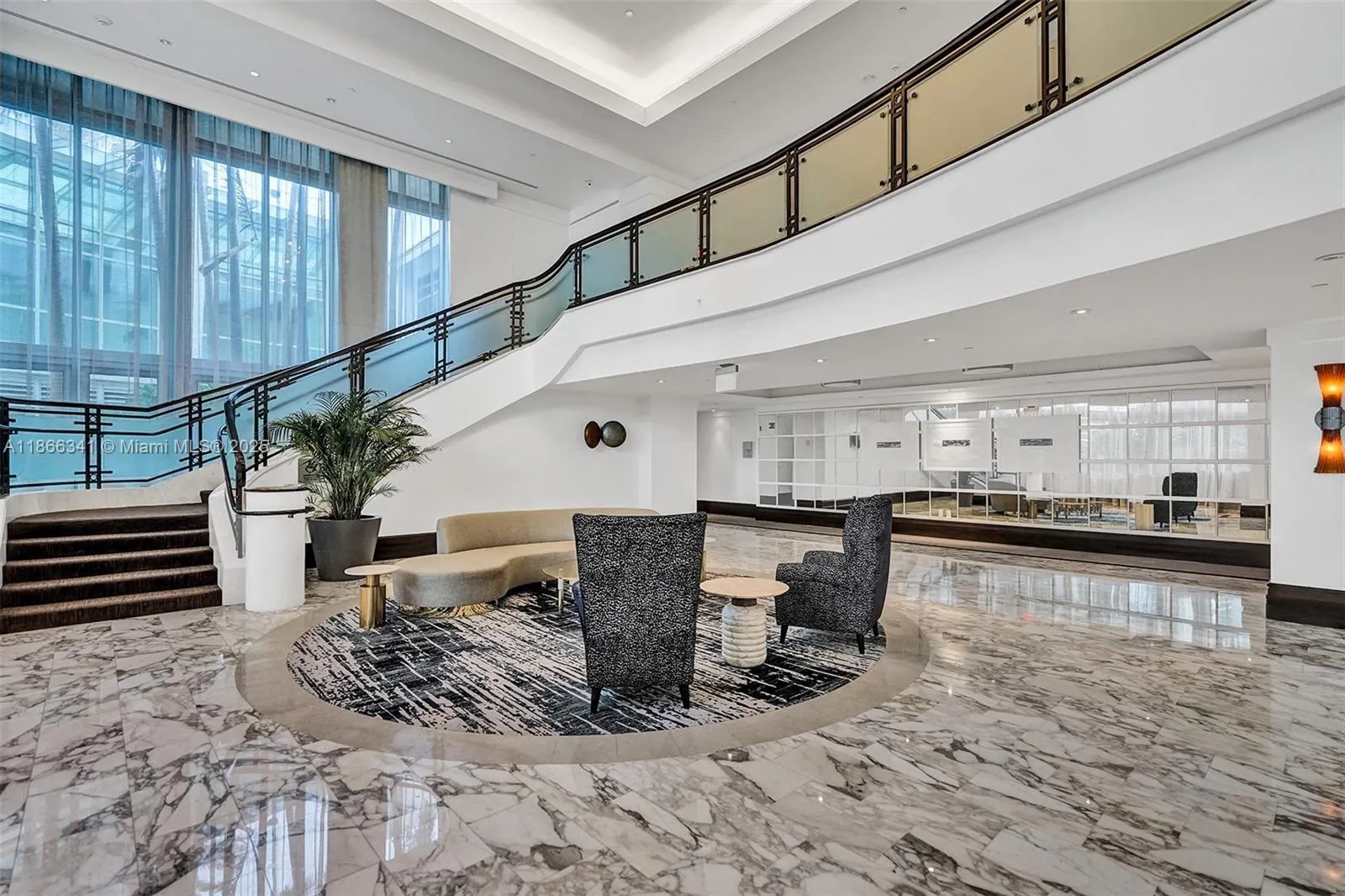 4391 Collins Ave, #803