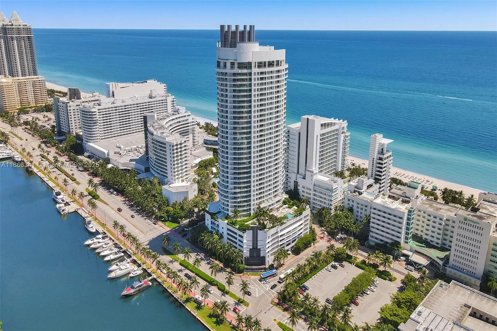 4391 Collins Ave, #803