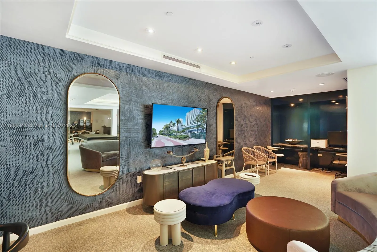 4391 Collins Ave, #803