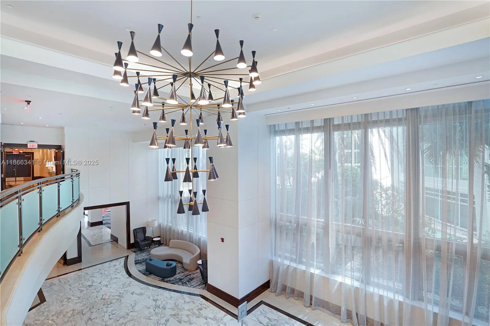 4391 Collins Ave, #803