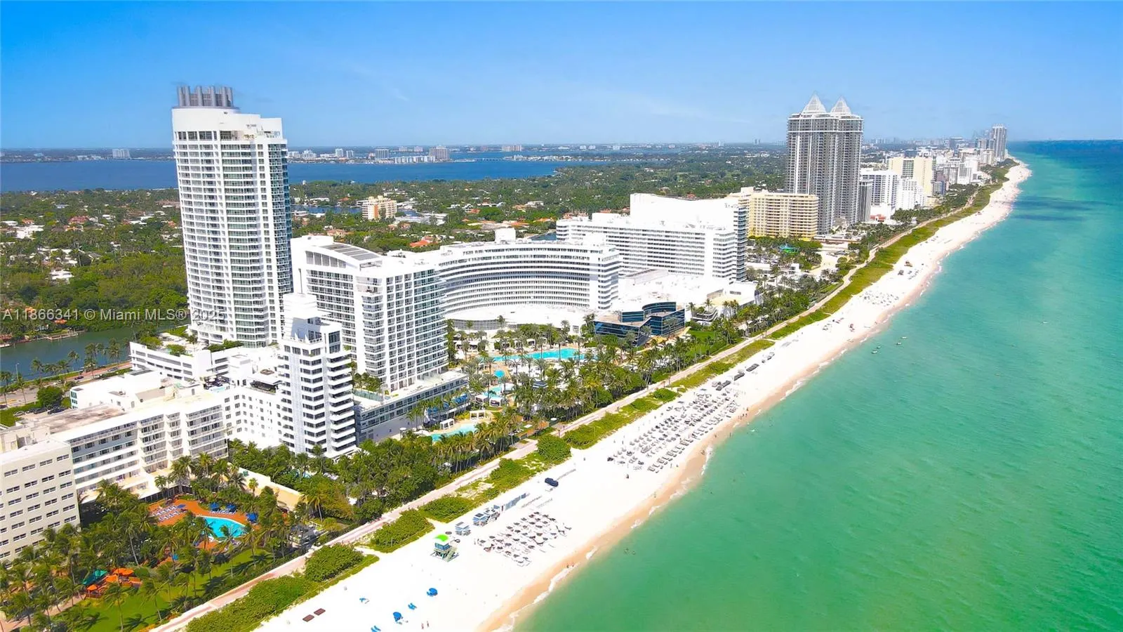 4391 Collins Ave, #803