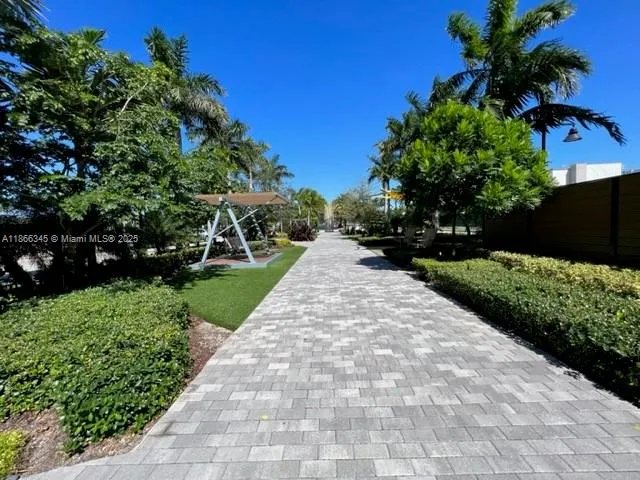 5300 Paseo Blvd, #607