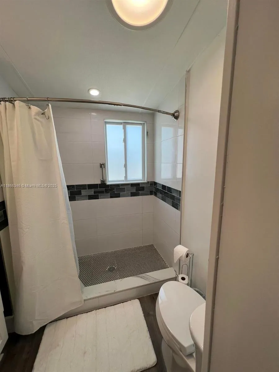 325 Calusa St #499