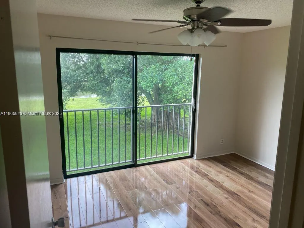 125 S Laurel Dr, #506