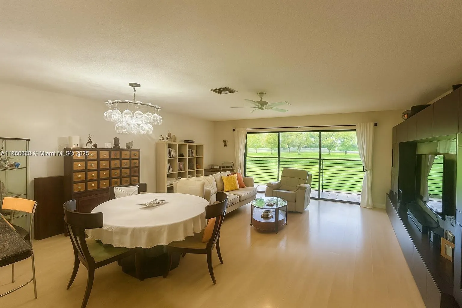 125 S Laurel Dr, #506