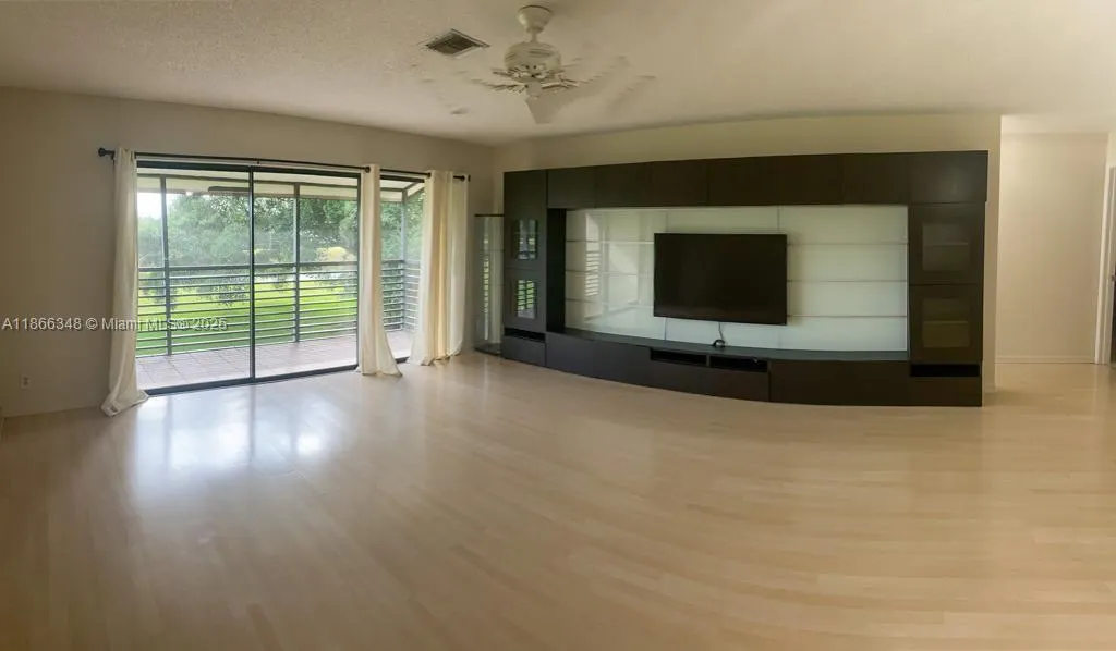 125 S Laurel Dr, #506