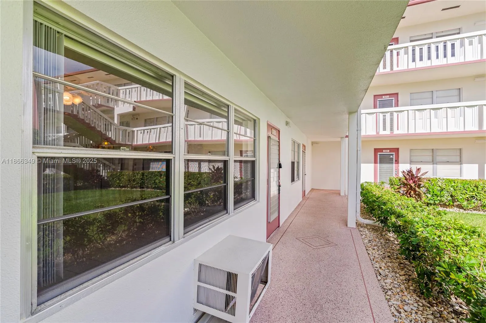 555 N Fanshaw  N, #555