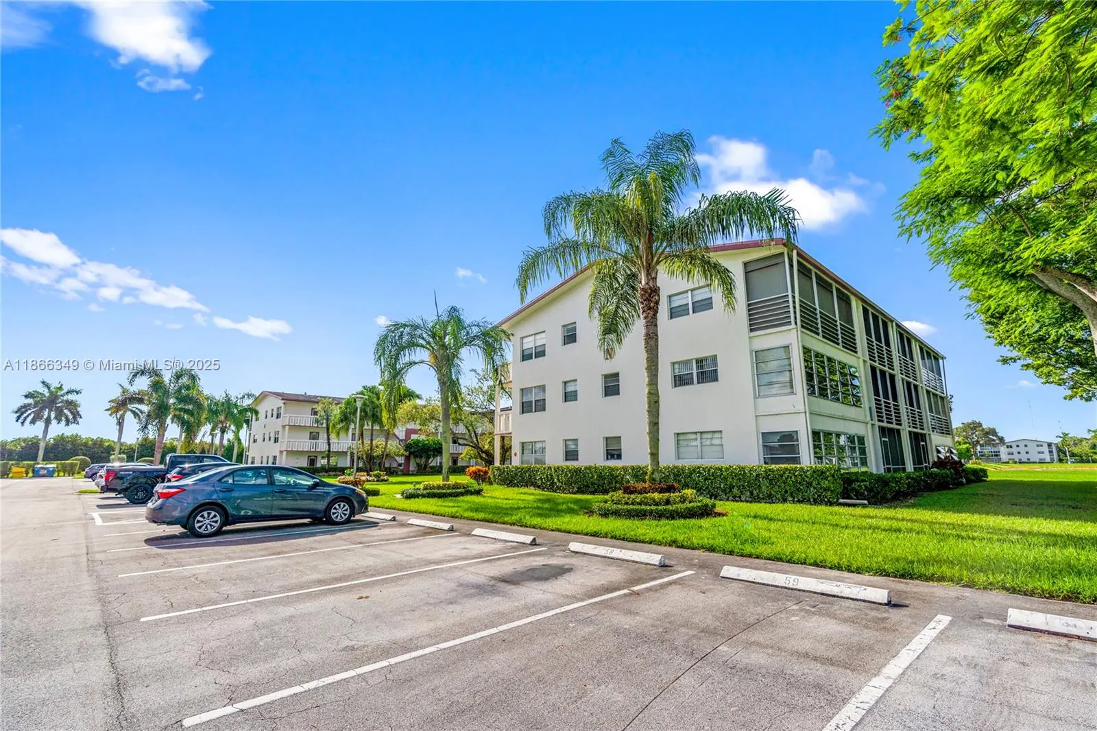 555 N Fanshaw  N, #555