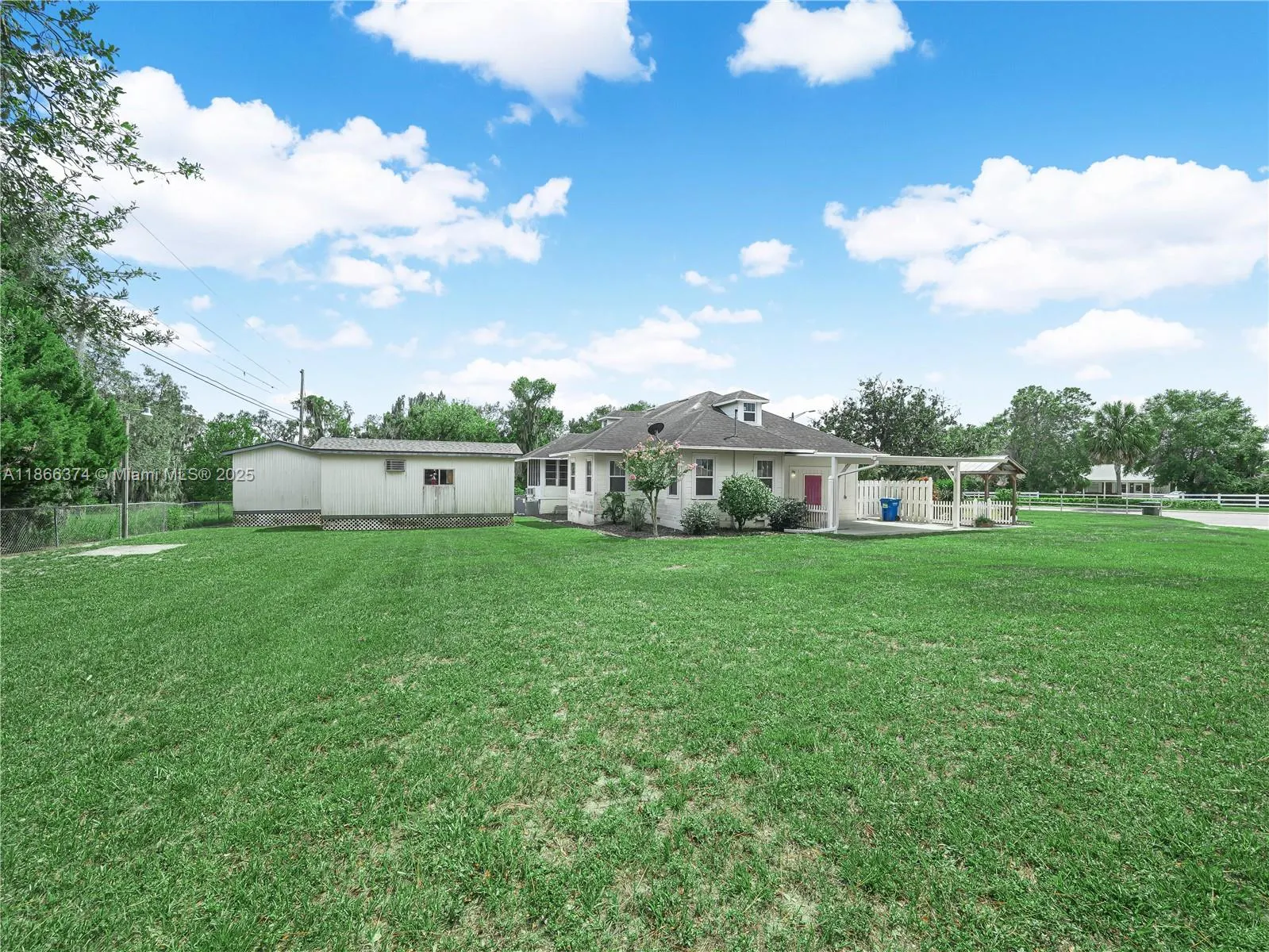1070 S Lake Shore Way