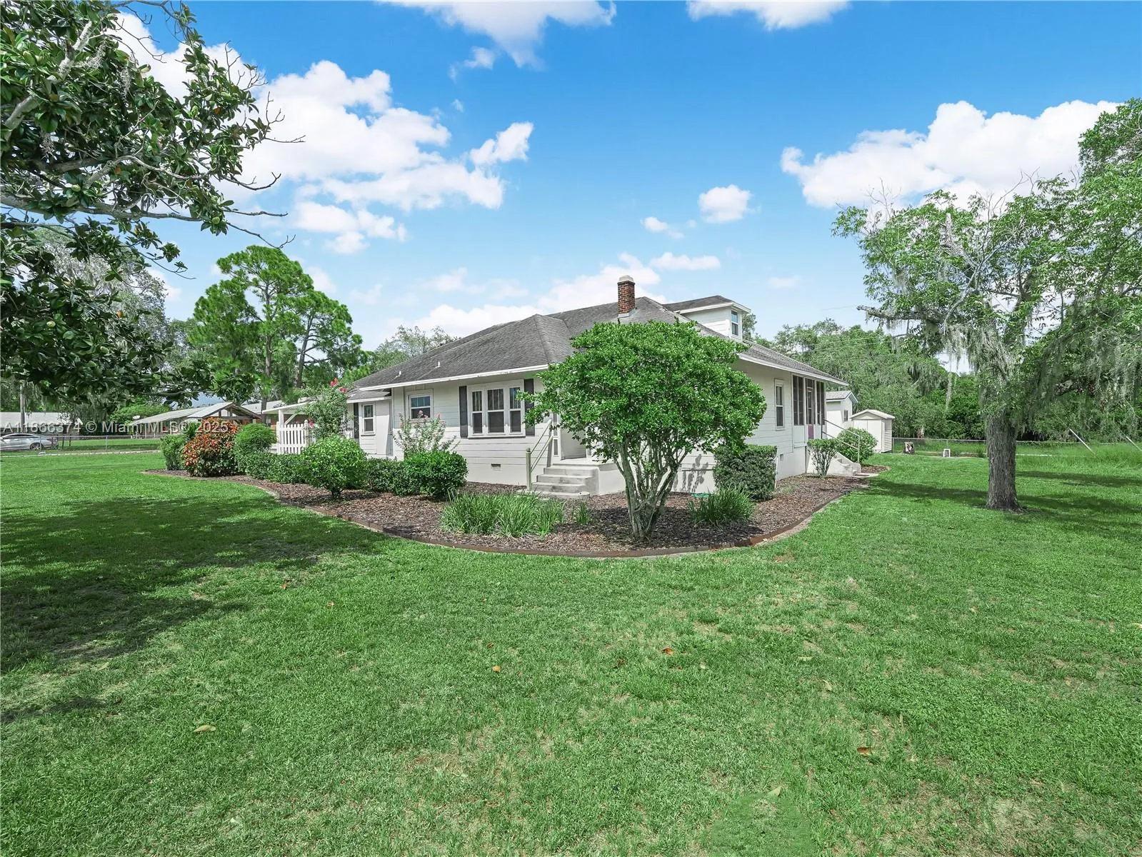 1070 S Lake Shore Way