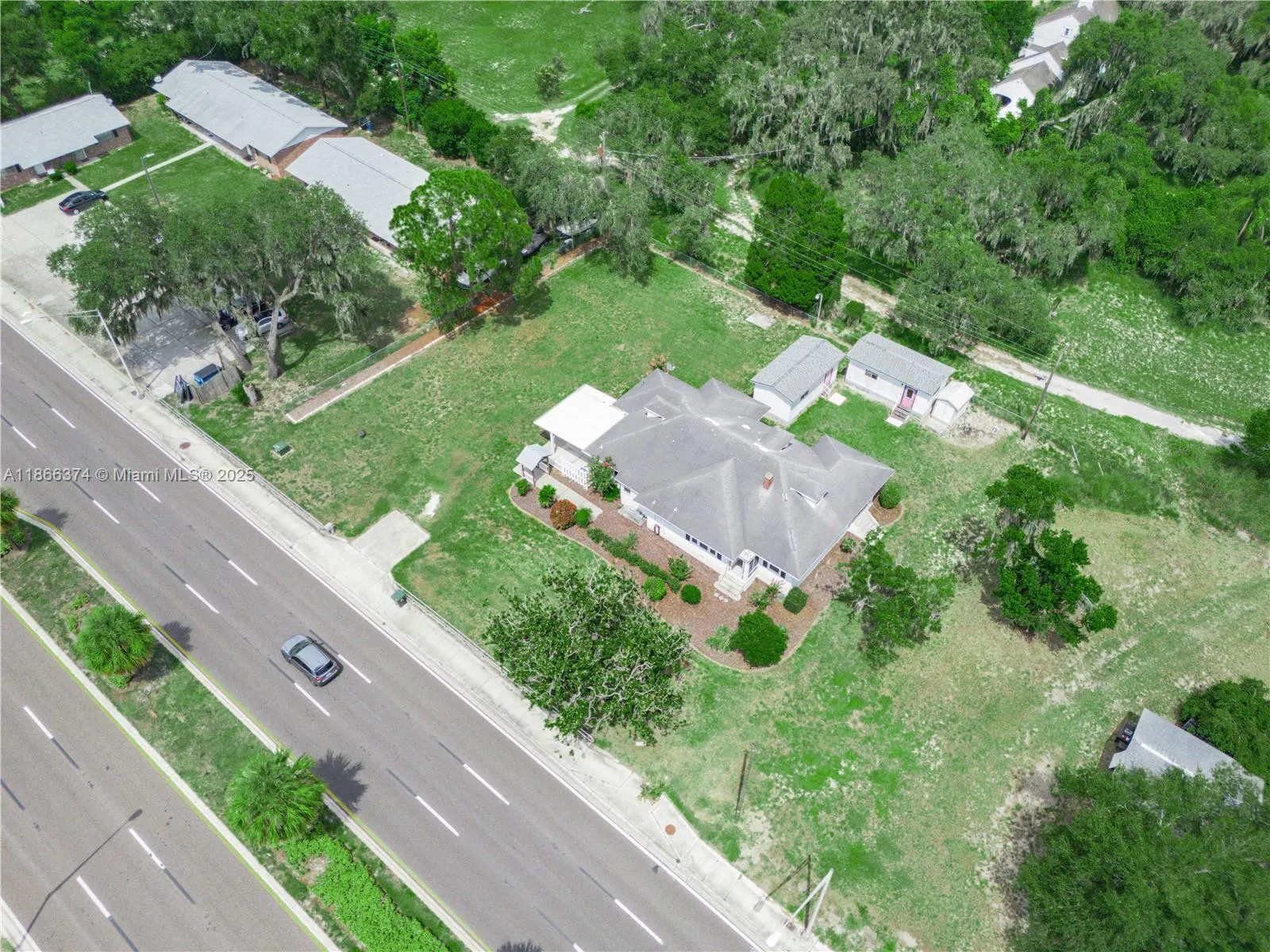 1070 S Lake Shore Way