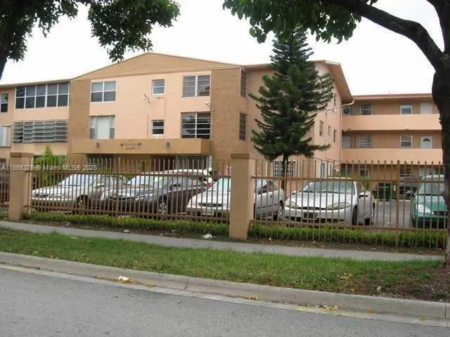 120 ROYAL PALM RD, #209