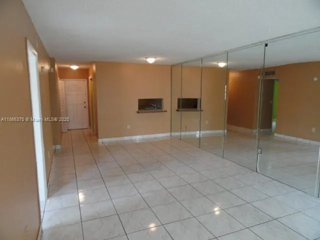120 ROYAL PALM RD, #209
