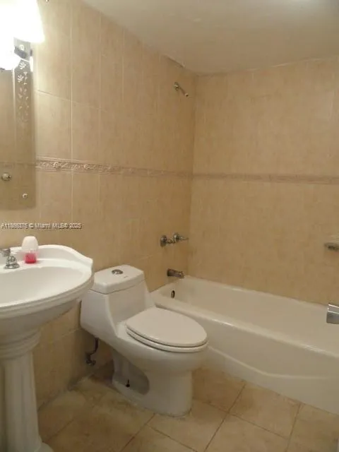 120 ROYAL PALM RD, #209