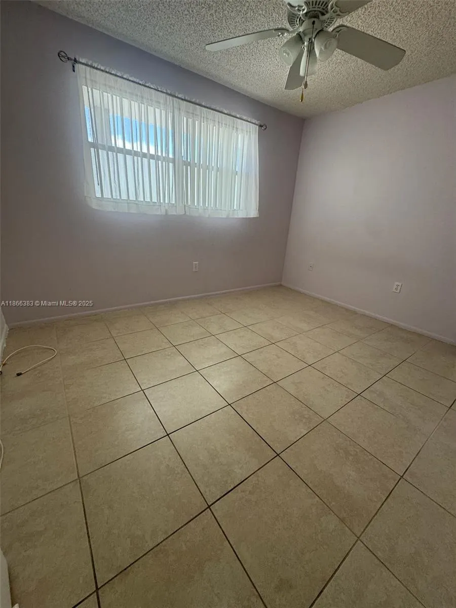 8510 SUNRISE LAKES BLVD, #211
