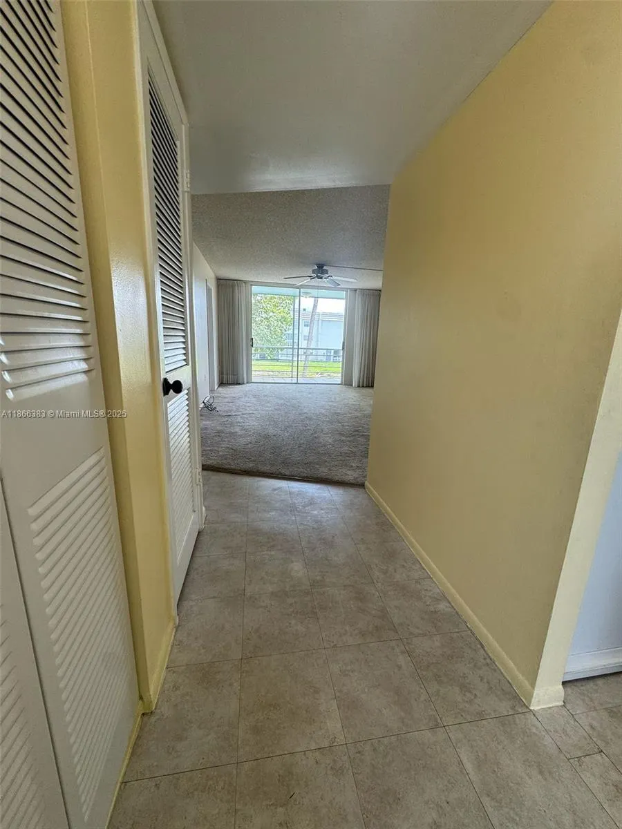 8510 SUNRISE LAKES BLVD, #211