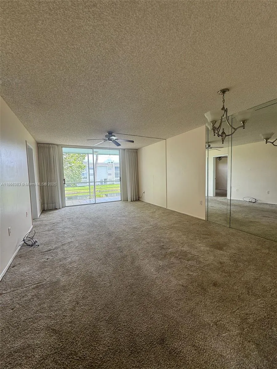 8510 SUNRISE LAKES BLVD, #211