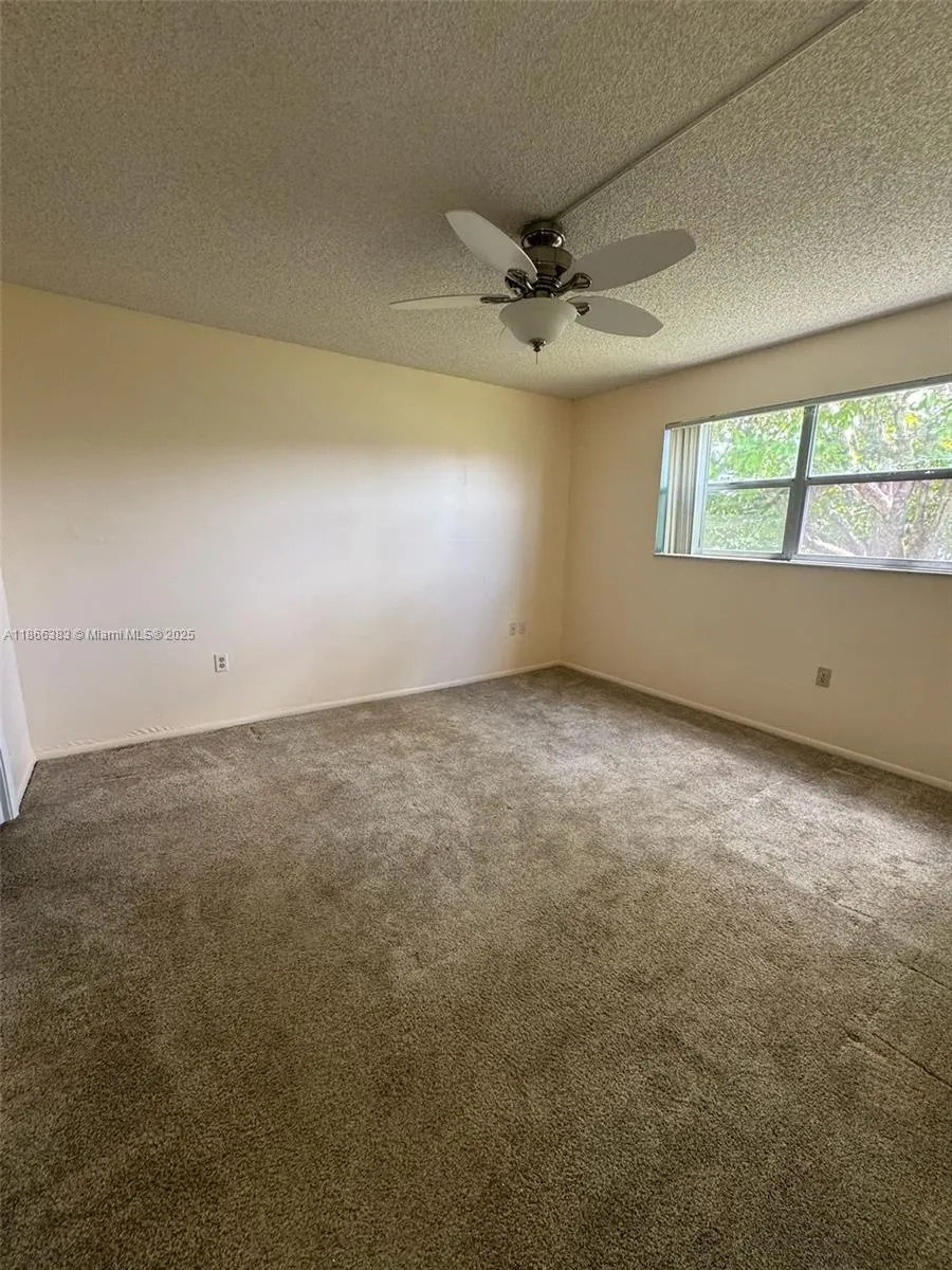 8510 SUNRISE LAKES BLVD, #211