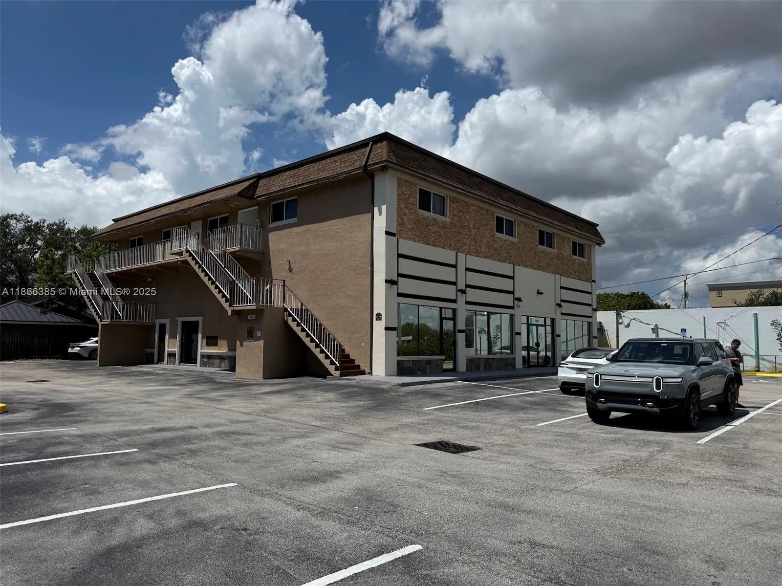 2950 Griffin Rd