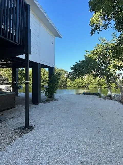 74 Pelican Ln