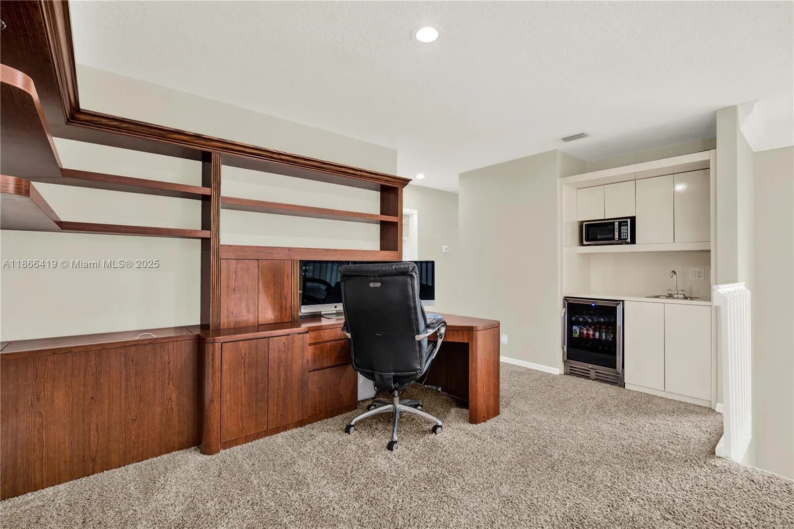 18708 Ocean Mist Dr