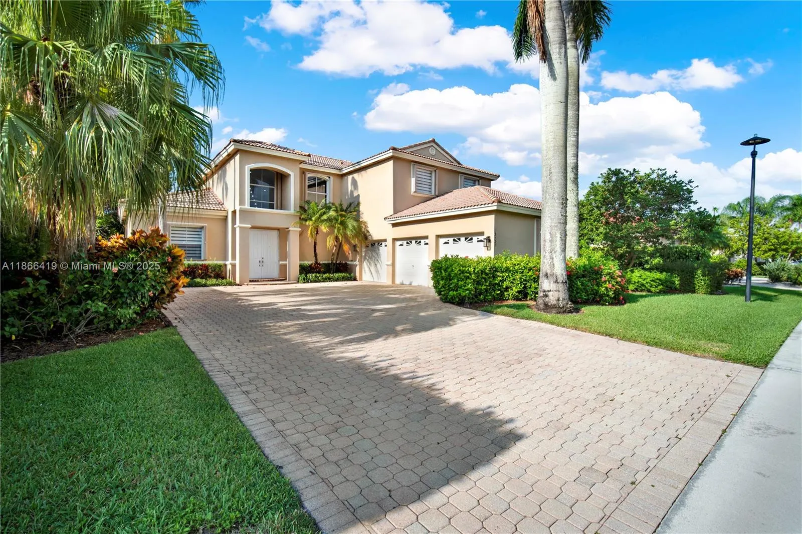 18708 Ocean Mist Dr