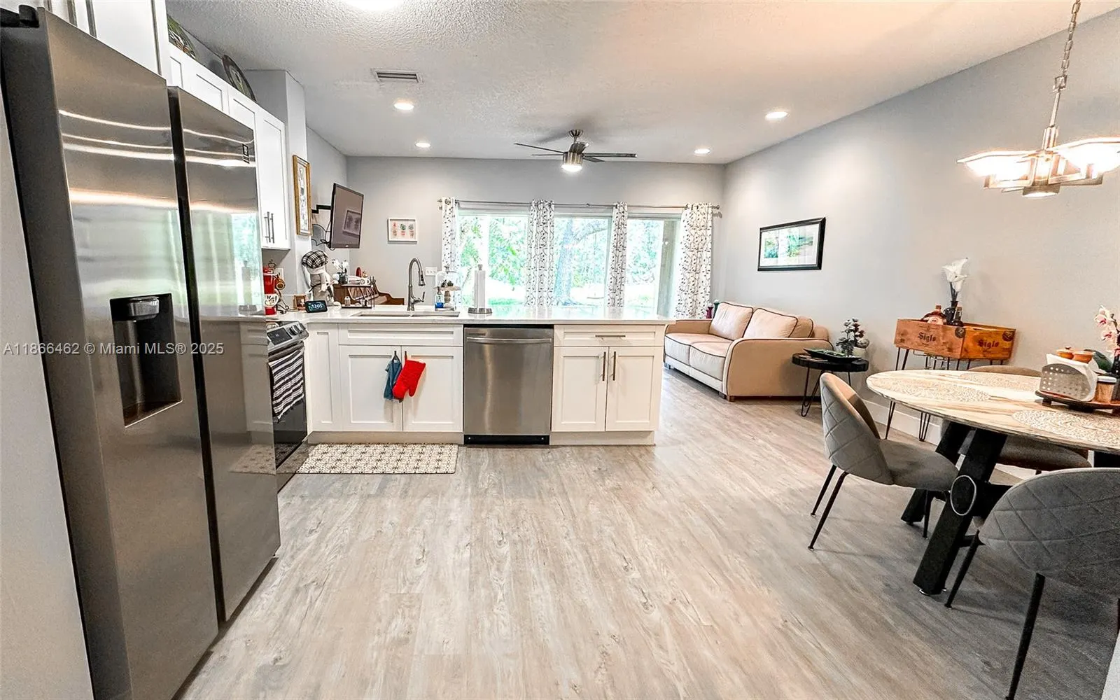 7413 Smithbrooke Dr