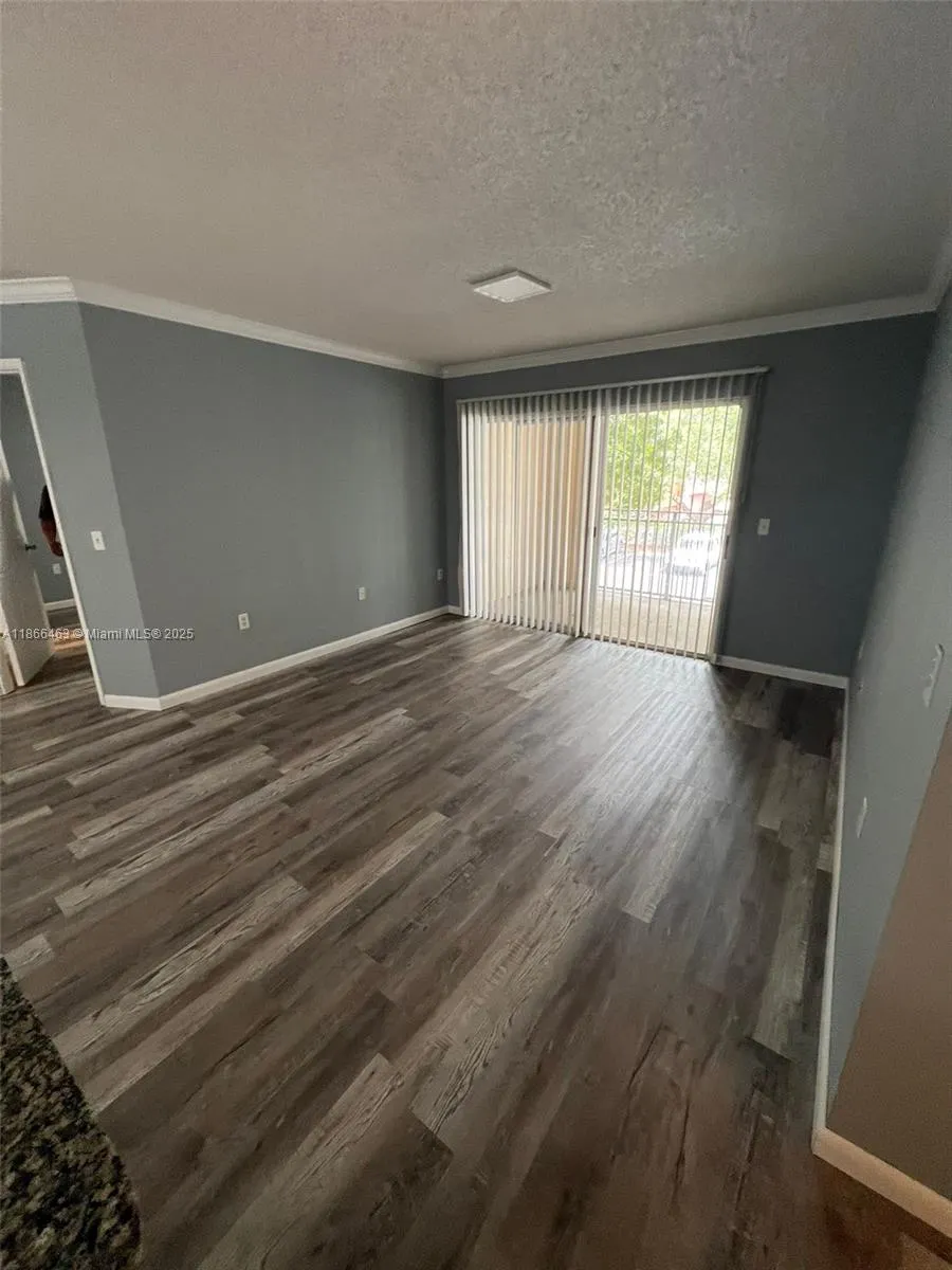 2427 Centergate Dr, #205
