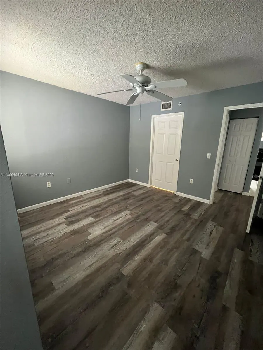 2427 Centergate Dr, #205