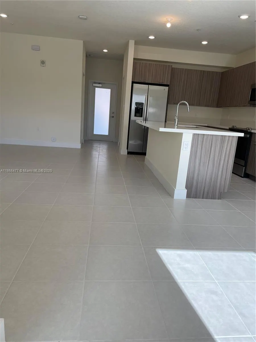 8265 NW 41st St, #C-107