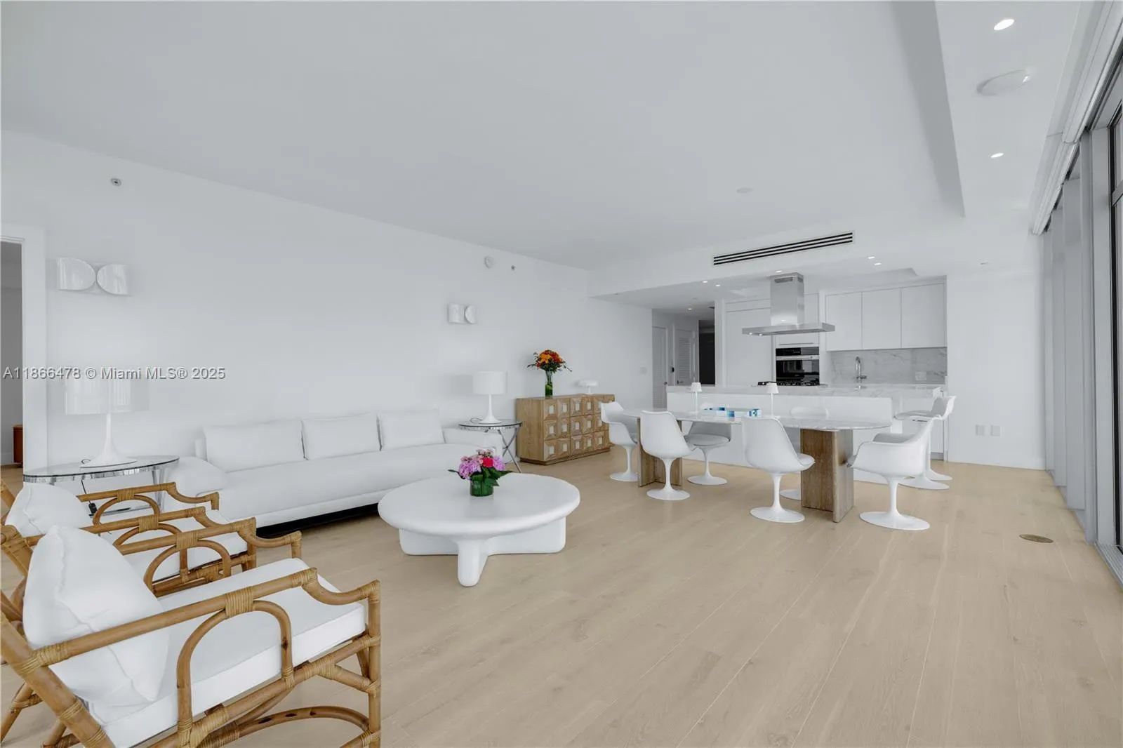 3737 Collins Ave, #S-1603